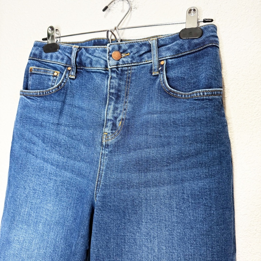 Boden Relaxed Wide Leg High Rise Jeans - Picture 4 of 10